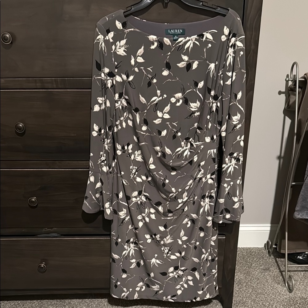Lauren Ralph Lauren Floral Long Sleeve Dress in Gray and White